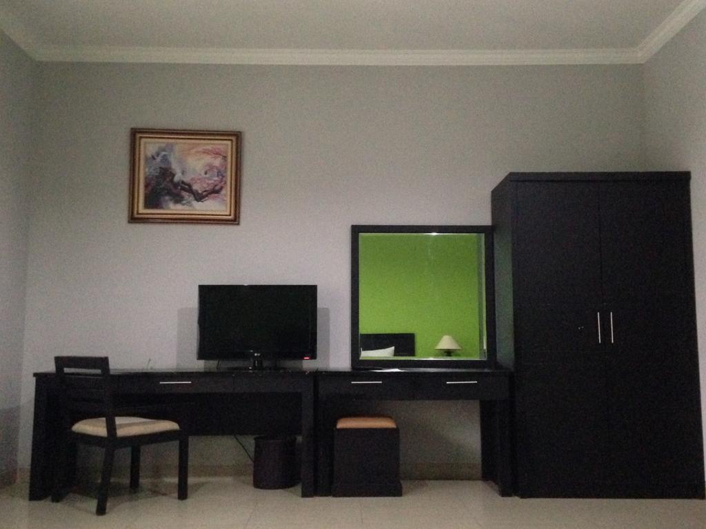 Hotel Town House Bukit Damai Indah Balikpapan  Exterior foto